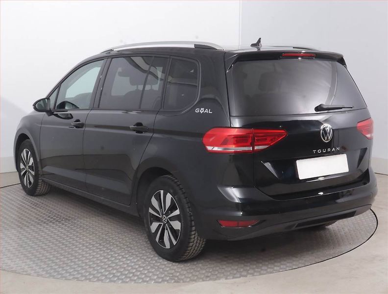 Volkswagen Touran (2025) Comfortline 1.5 TSI - fotka 4 z 19