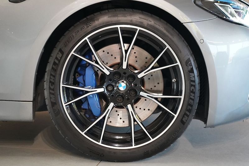 BMW M5 Competition xDrive, B&W, HUD - fotka 7 z 47