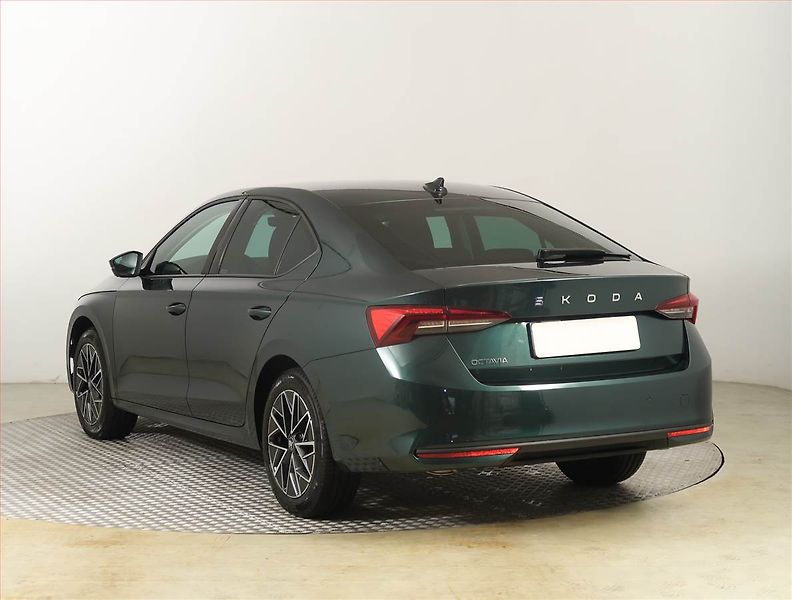 Škoda Octavia (2025) Selection 1.5 TSI - fotka 4 z 21