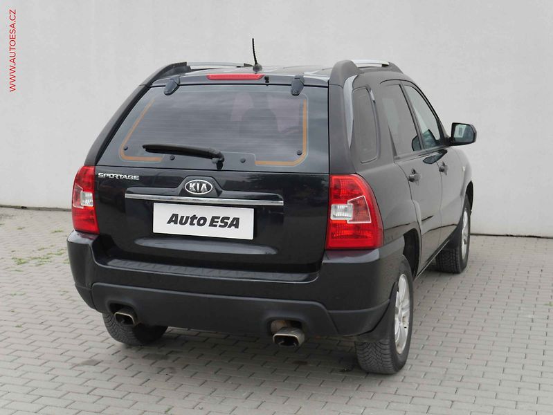 Kia Sportage (2009) 2.0i, ČR, AC, zmk.řazení - fotka 4 z 16