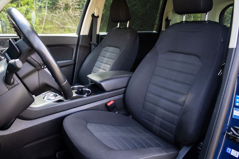 Ford Galaxy Business - fotka 9 z 21