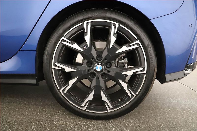 BMW Řada 1 (2025) 123 xDrive - fotka 17 z 17