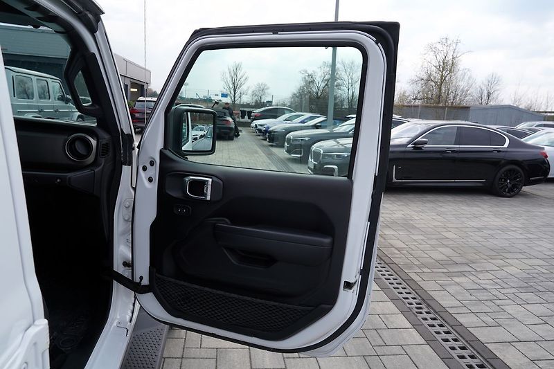 Jeep Wrangler 2.2 CRD/Sport/MultiJet/4x4/AT - fotka 24 z 44