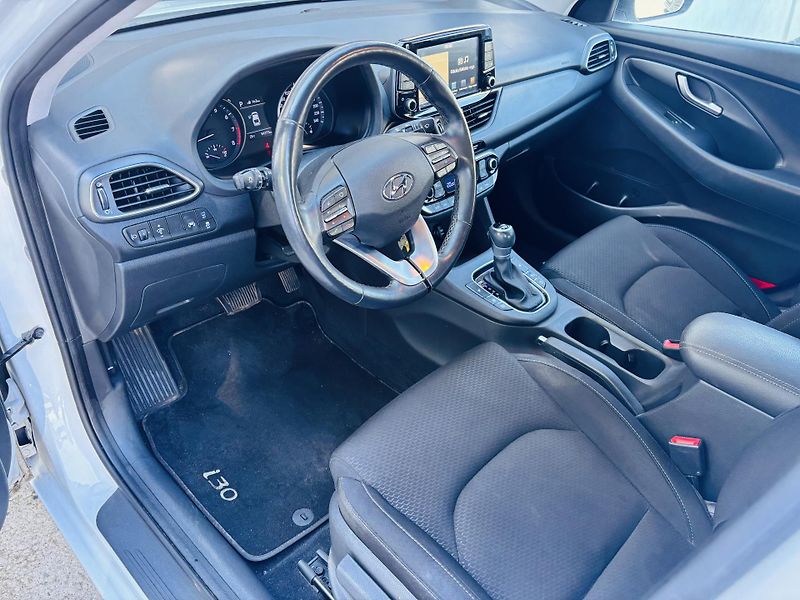 Hyundai i30 (2019) 1.4T-GDi, 103kW, ČR, automat - fotka 11 z 12