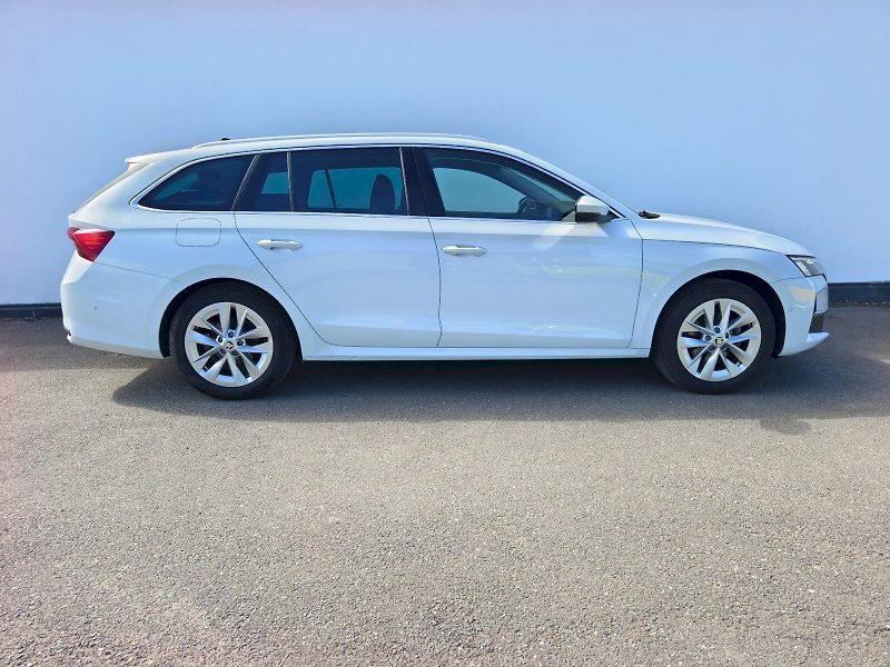 Škoda Octavia (2024) OCT.COMBI TOP SELECTION 1,5 TS - fotka 7 z 28