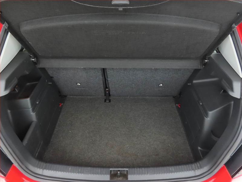 Škoda Fabia (2015) 1.2 TSI, Serv.kniha - fotka 13 z 14