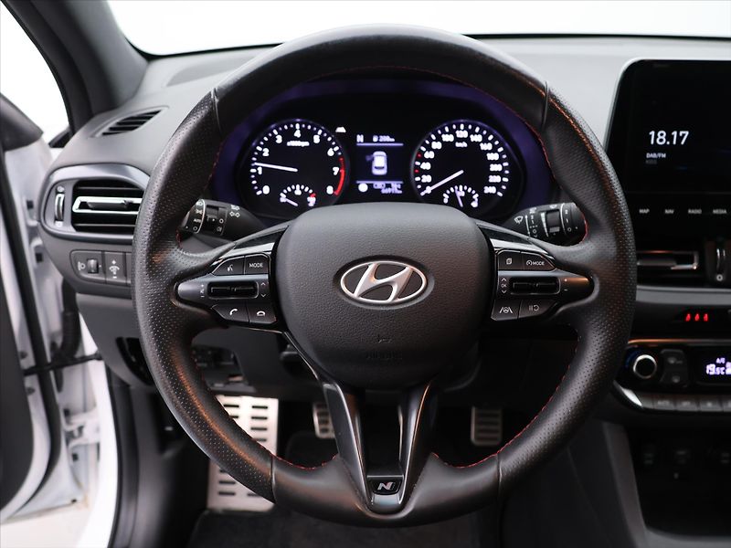 Hyundai i30 1,5 T-GDI N Line SmartKey CZ - fotka 15 z 32