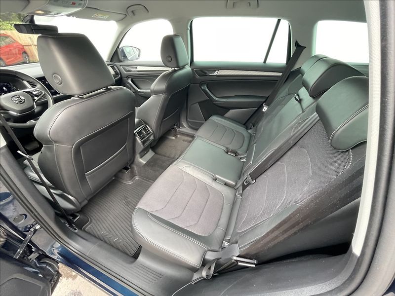 Škoda Kodiaq 2,0 TDI DSG Style NAVI+ACC+LED - fotka 17 z 24
