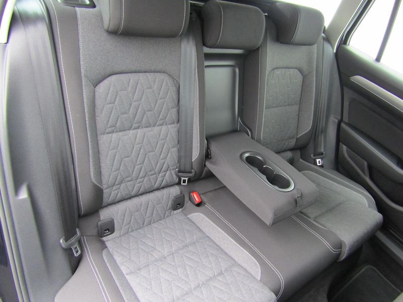 Volkswagen Passat Business 2.0 TDI 110KW DSG Var - fotka 27 z 30