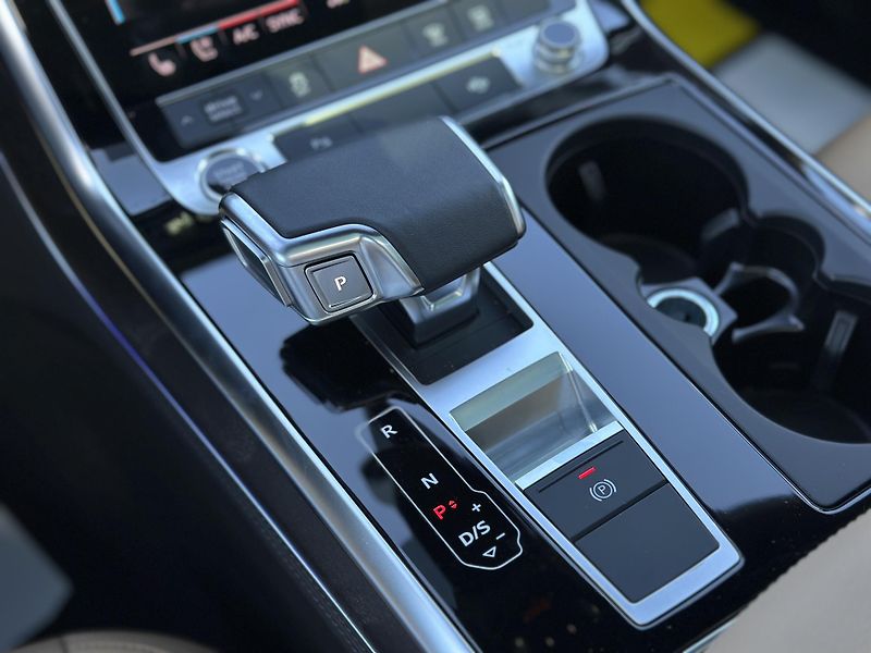 Audi Q8 (2023) Audi Q8 2023 - fotka 14 z 19