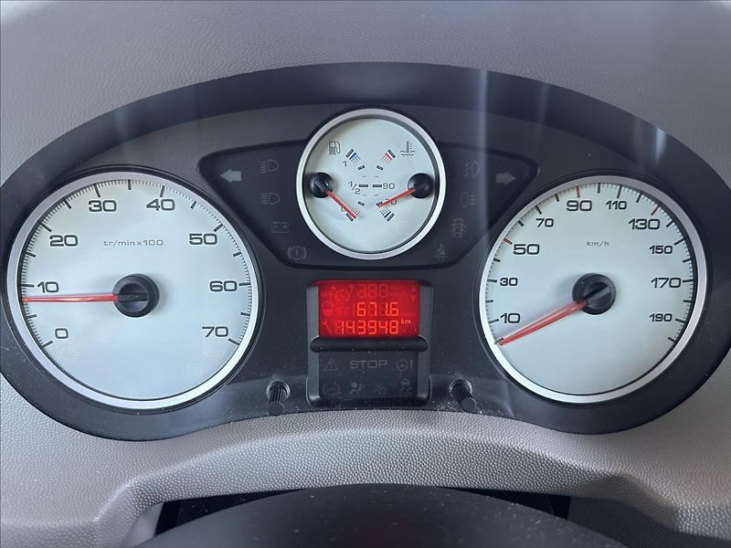 Fiat Scudo 2,0 8míst TOP STAV LONG - fotka 16 z 31