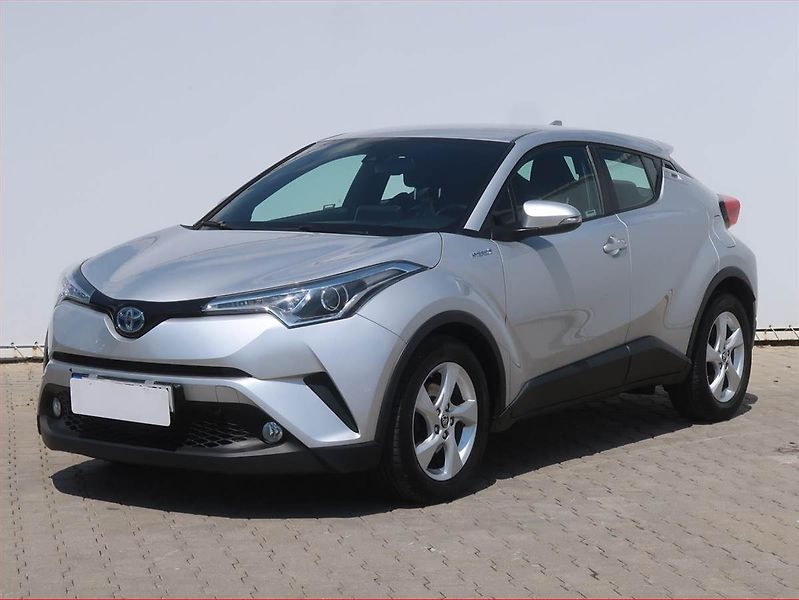 Toyota C-HR (2019) Style 1.8 Hybrid, Automat - fotka 2 z 18