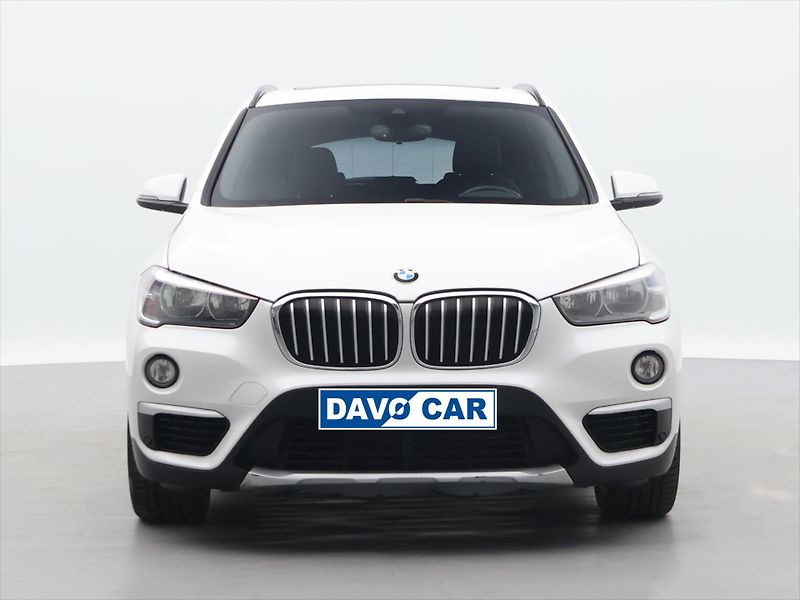 BMW X1 2,0 20d 140kW xDrive Kůže Navi - fotka 2 z 32