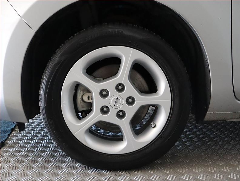Nissan Leaf (2015) 24 kWh, SoH 83%, Automat - fotka 15 z 27