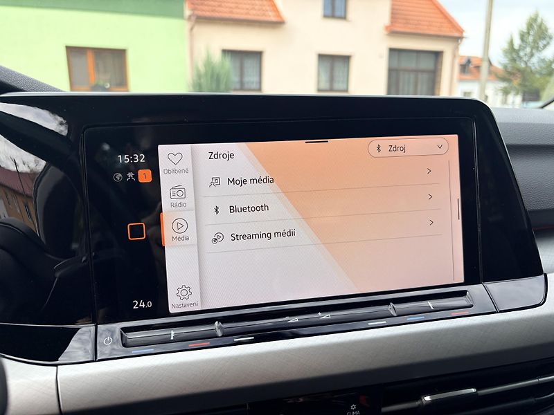 Volkswagen Golf Variant 2.0TDI DSG 110KW LED  - fotka 30 z 48