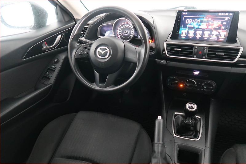 Mazda 3 (2014) 1.5 Skyactiv-G, Navi - fotka 7 z 17