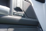 Land Rover Defender (2026) 110 X-Dynamic SE P300e       - náhled 16