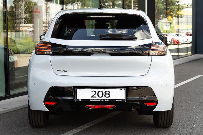 Peugeot 208 (2026) 1,2 BUSINESS PureTech 100 S&S - fotka 6 z 19