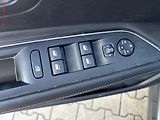 Peugeot 3008 (2018) 1.2 PT, Allure, AT, navi - náhled 12