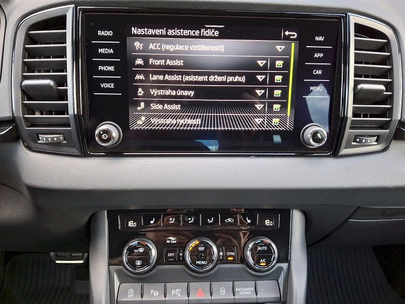 Škoda Karoq (2024) SportLine DSG 1,5TSi 110kW - fotka 16 z 35