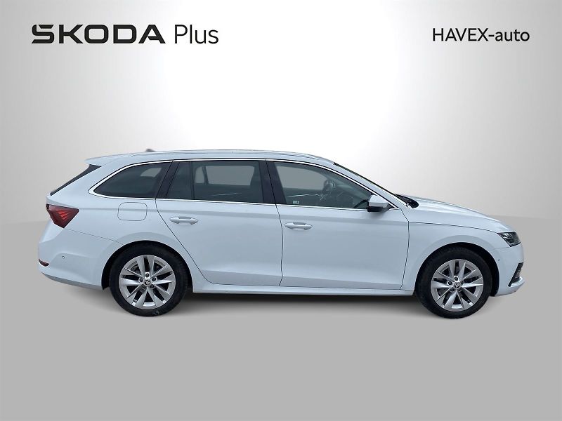 Škoda Octavia (2022) Combi 2.0 TDI 4x4 DSG Style+ - fotka 3 z 36