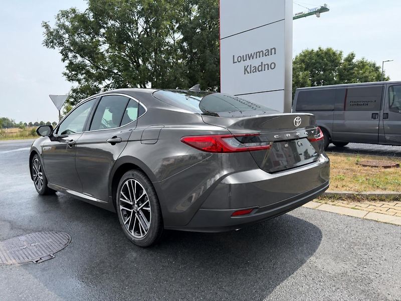 Toyota Camry 2.5 HEV Executive - fotka 3 z 5