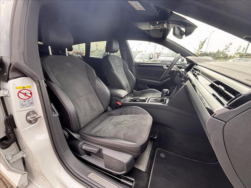 Volkswagen Arteon 2,0 TSI R-Line 206kW DSG - fotka 21 z 38
