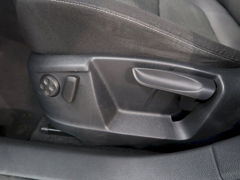 Volkswagen Sharan (2016) HIGHLINE 2.0TDI 110KW DSG 7MÍS - fotka 14 z 36