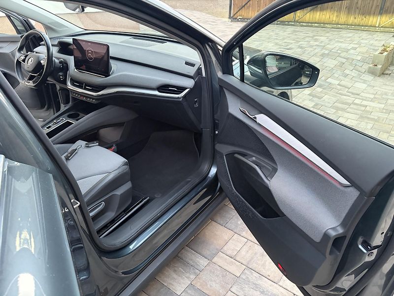 Škoda Enyaq (2021) 80, SOH 92%, tazne, DPH - fotka 13 z 14