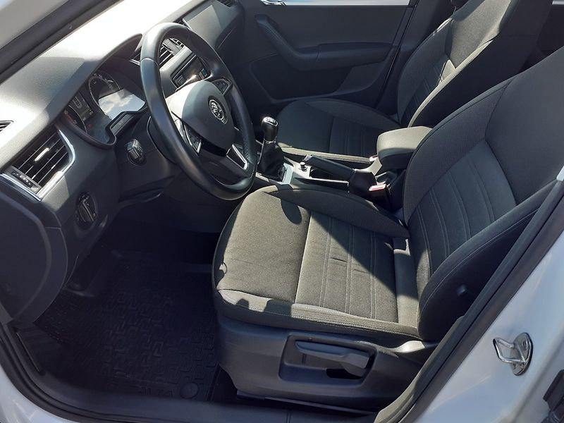 Škoda Octavia (2018) 1.0 TSi Ambiente - fotka 19 z 31