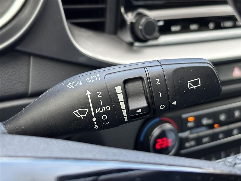 Kia Ceed 1,5 TGDi 118kW TOP ZÁRUKA NAVI - fotka 33 z 40