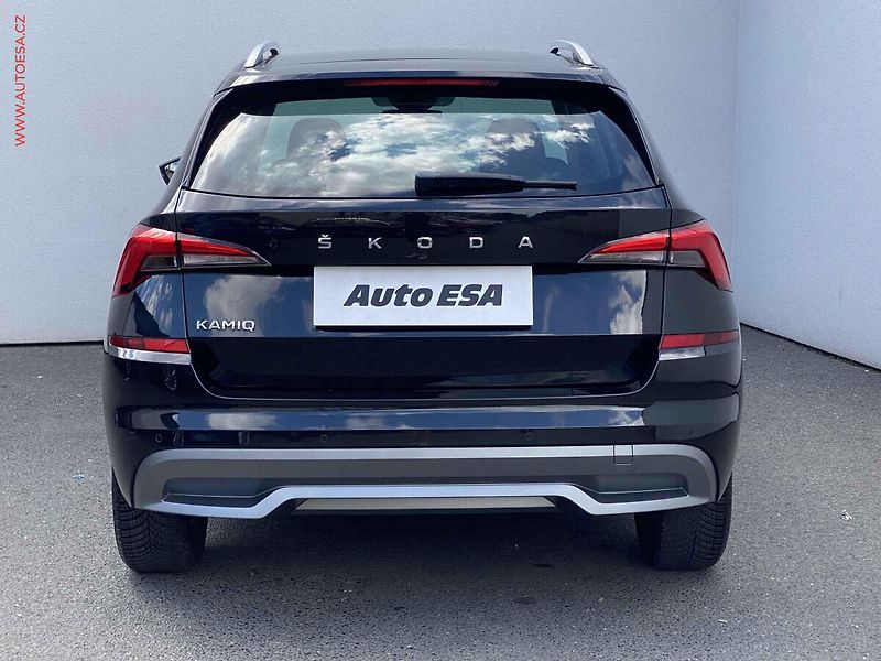 Škoda Kamiq (2020) 1.0 TSi, Drive, panor - fotka 5 z 18