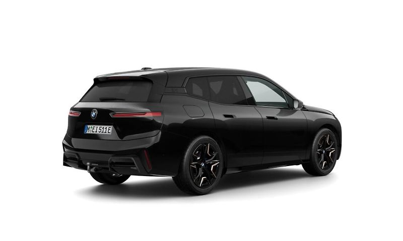 BMW iX xDrive45 - fotka 2 z 4