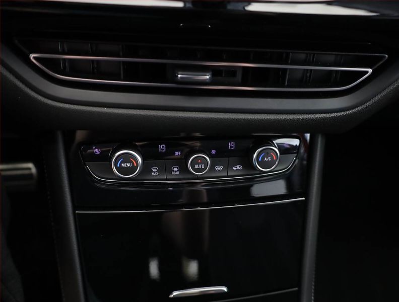 Opel Grandland X (2023) 1.2 Turbo - fotka 10 z 21