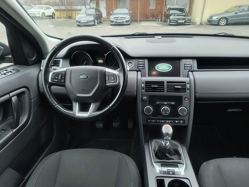 Land Rover Discovery Sport 2.0 TD4 4X4 NAVI/AC/KAMERA/ALU - fotka 23 z 43