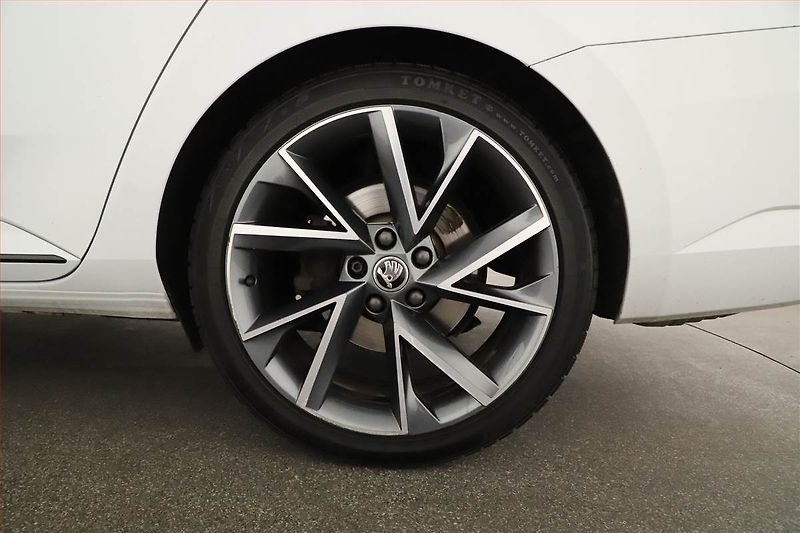 Škoda Superb (2024) Sportline 2.0 TDI - fotka 12 z 26
