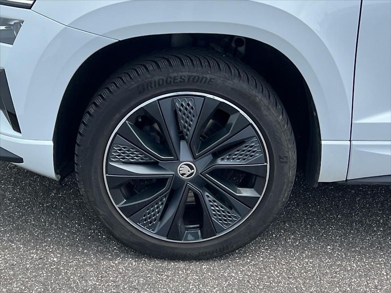 Škoda Karoq 1,5 TSi 110kW 7DSG SPORTLINE - fotka 12 z 27