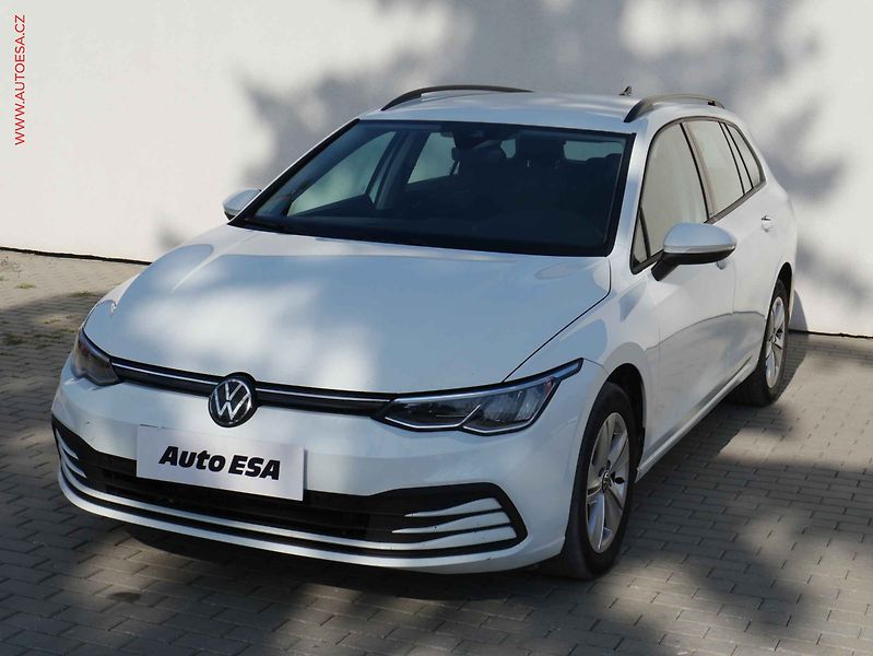 Volkswagen Golf (2023) 2.0 TDi, 1.maj,ČR, Life - fotka 3 z 18