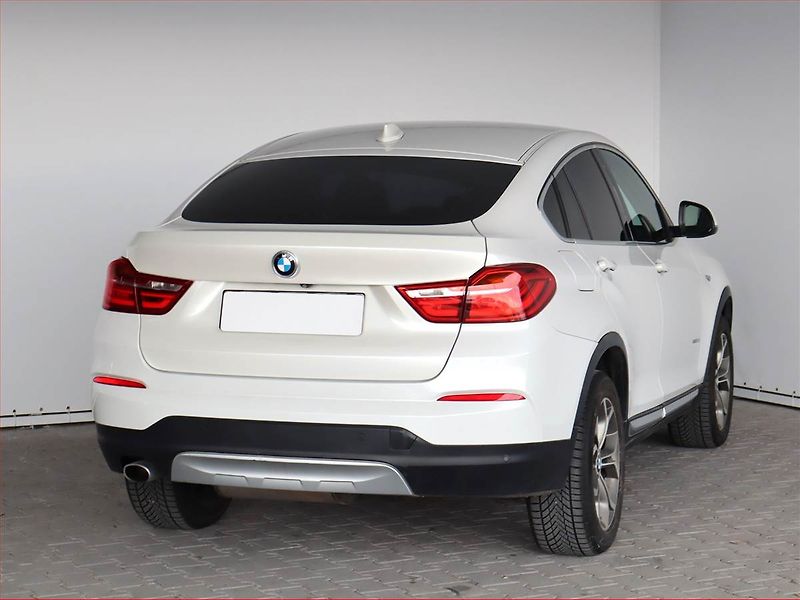BMW X4 (2017) xDrive20d, 4X4, Automat - fotka 5 z 22