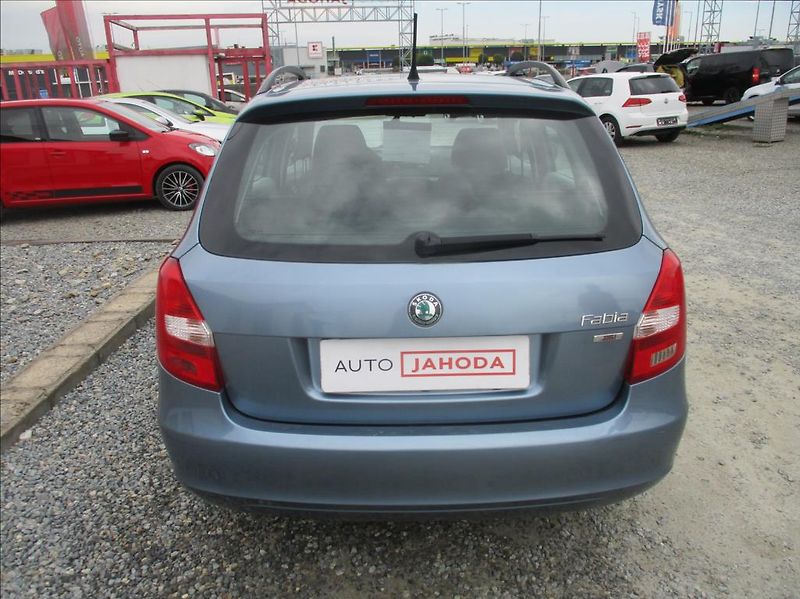 Škoda Fabia 1,2 TSI, digiklima,serviska, - fotka 6 z 30