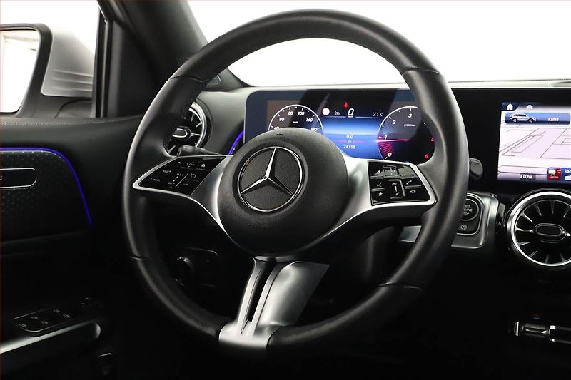 Mercedes-Benz GLB (2024) 200 d 4MATIC - fotka 8 z 20