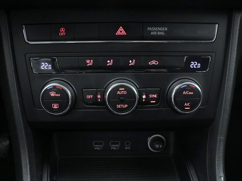 Seat Ateca 2,0 TDI LED 4Drive CZ Style - fotka 20 z 28