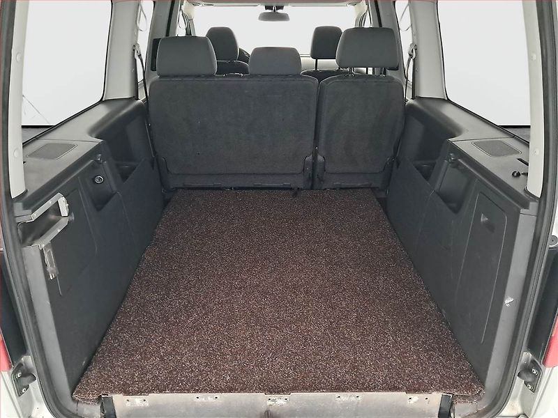 Volkswagen Caddy (2013) Maxi 2.0 TDI, 5Míst, 1Maj - fotka 17 z 17