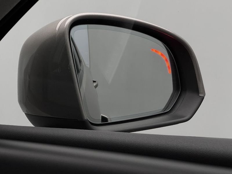 Volvo XC40 B4 MOMENTUM AUT  - fotka 20 z 47