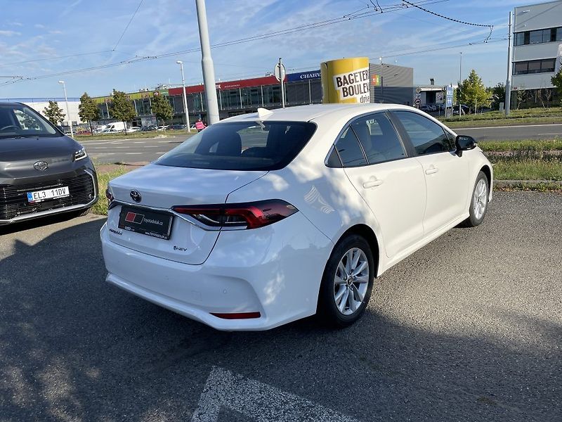 Toyota Corolla SD 1.8 Hybrid ODBĚR 7/2026 - fotka 3 z 26