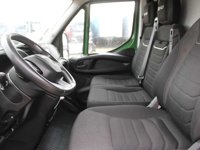 Iveco DAILY 35S18, EURO 6, SPACÍ NÁS - fotka 8 z 17