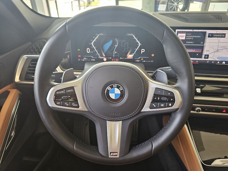 BMW X6 (2024) xDrive30d M Sport - fotka 18 z 27