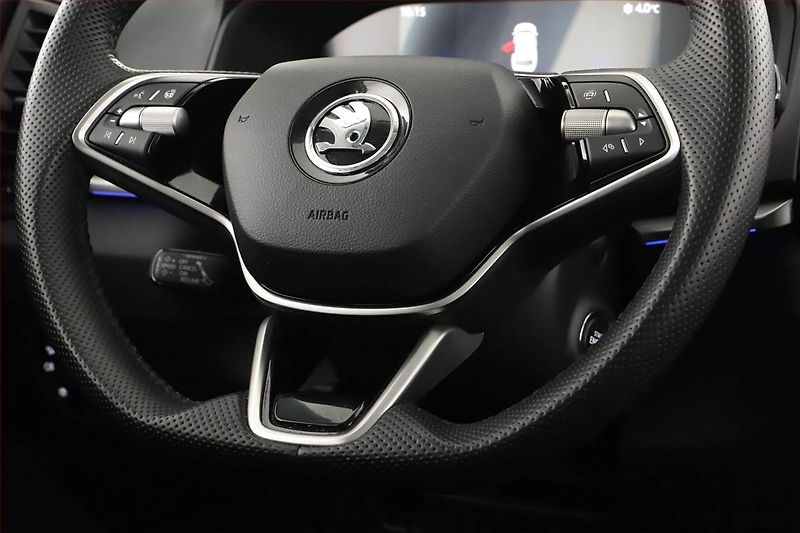 Škoda Karoq (2024) 2.0 TDI, Drive - fotka 19 z 20