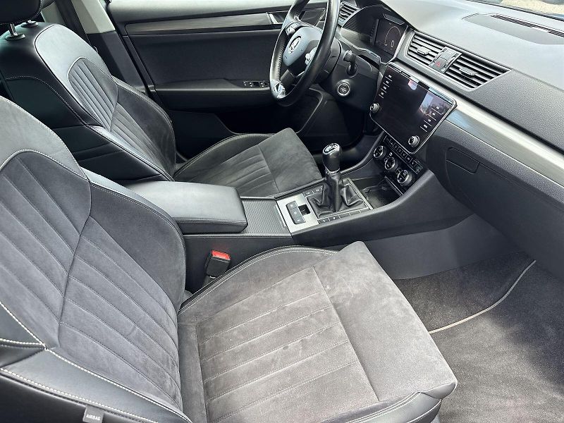 Škoda Superb (2022) Combi 1.5 TSI Style+ - fotka 9 z 30