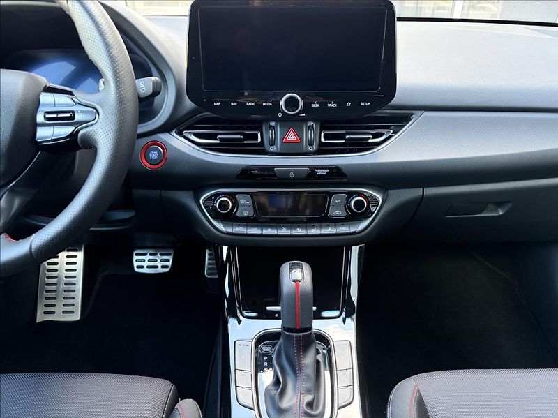 Hyundai i30 1,5 T-GDI DCT  WG FL N-Line - fotka 13 z 23